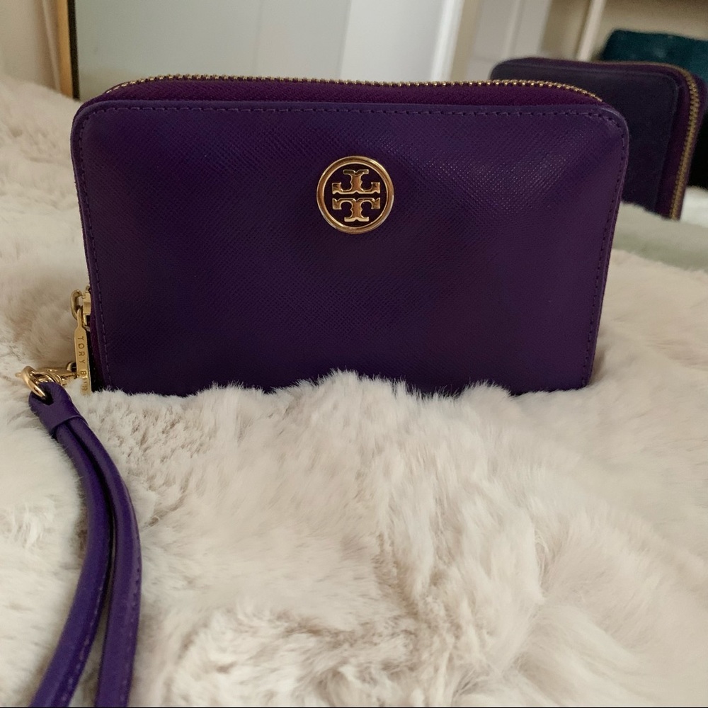 Tory Burch Robinson Wallet/ Wristlet